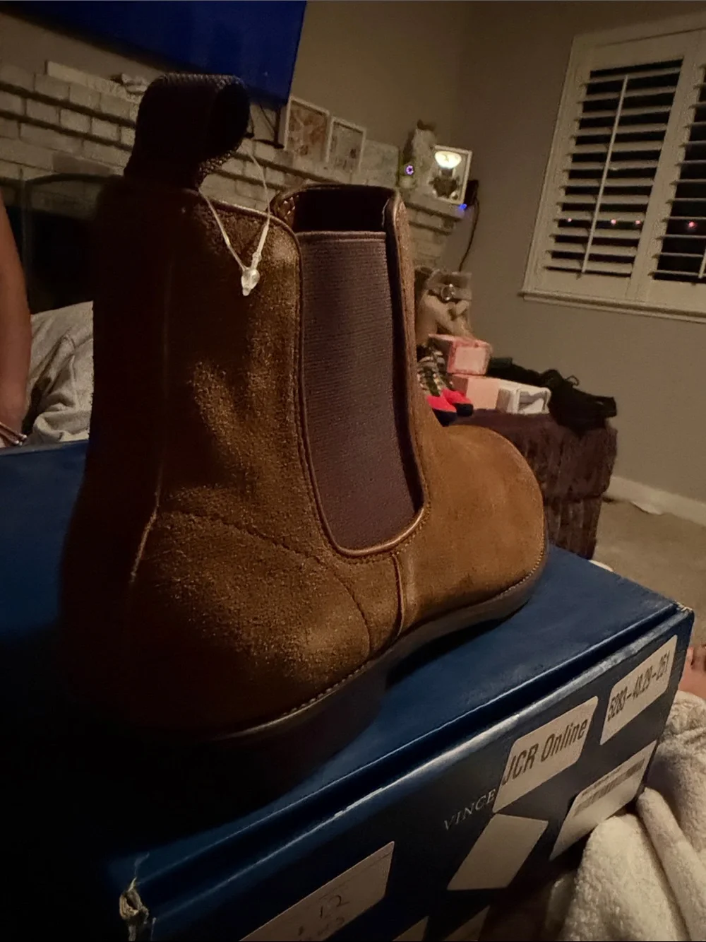 Vince Camuto Men's Tan Suede Chukka Chelsea Boots